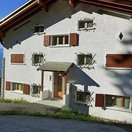 Apartment Les Aiguilles Vertes By Interhome