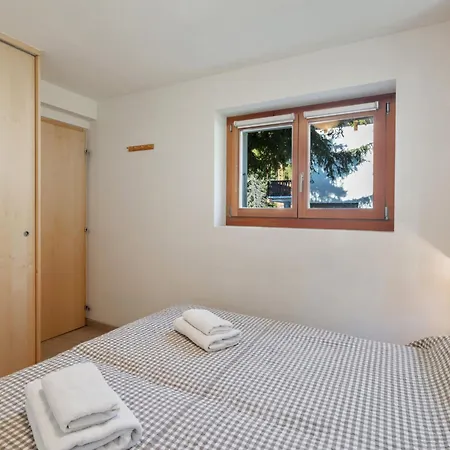 Les Aiguilles Vertes Rez Inferieur By Interhome Apartment Crans-Montana