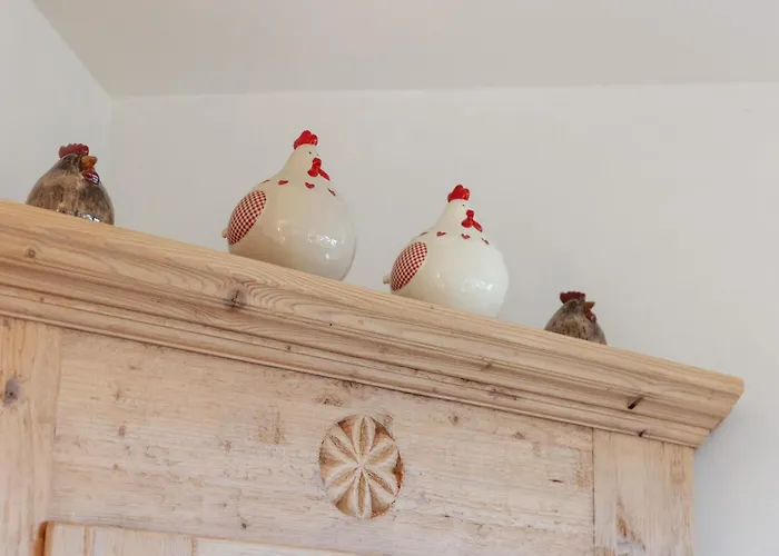 Les Aiguilles Vertes Rez Inferieur By Interhome Apartamento Crans-Montana