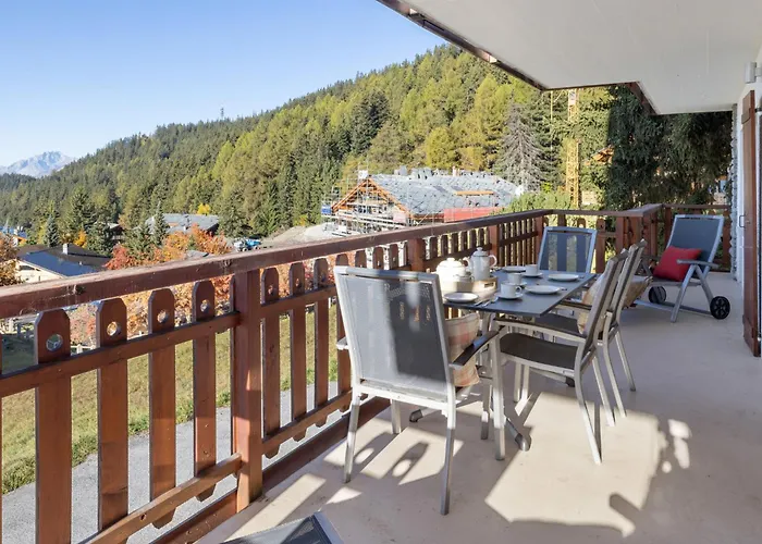 Les Aiguilles Vertes Rez Inferieur By Interhome