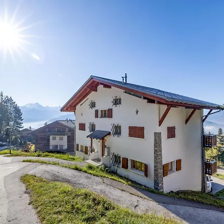 Les Aiguilles Vertes Rez Inferieur By Interhome Lägenhet Crans-Montana